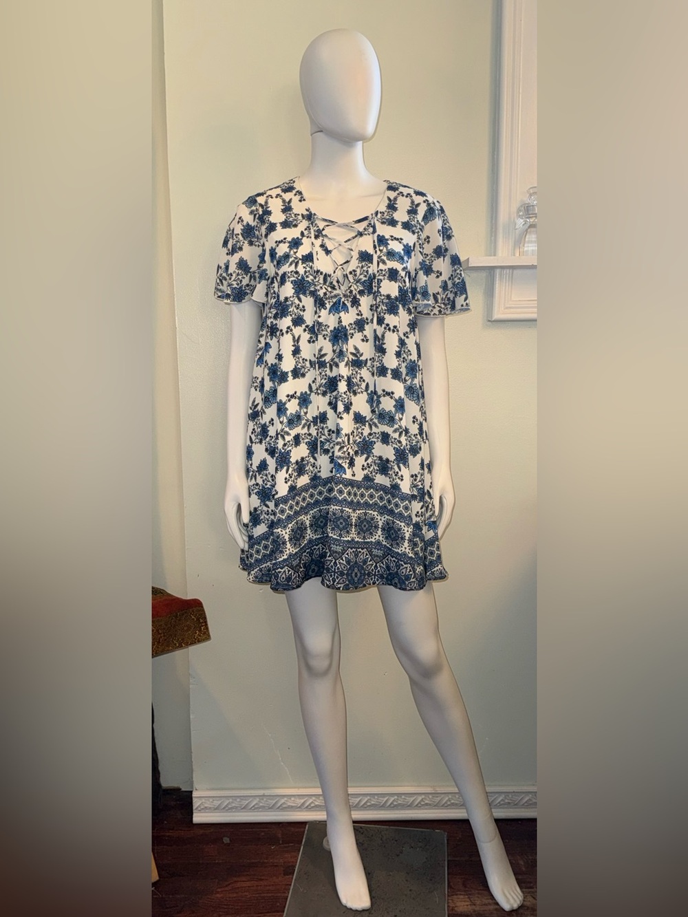 Show Me Your MuMu White and Blue Floral Lace-Up Mini Dress